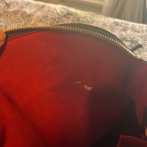 LOUIS VUITTON Trevi Shoulder Bag - Picture 4 of 7